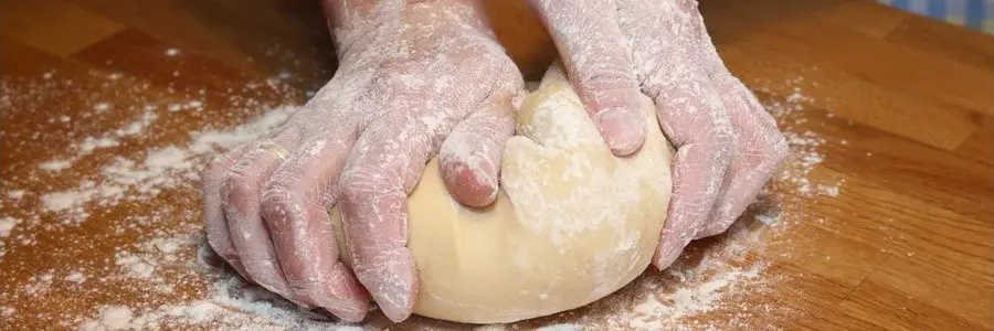 preparazione della pizza